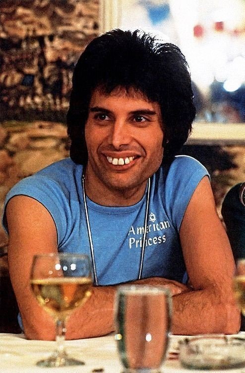 Freddie Mercury's teeth