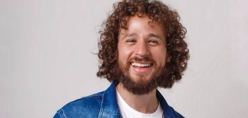Photograph of Luisito Comunica, a well-known YouTuber.